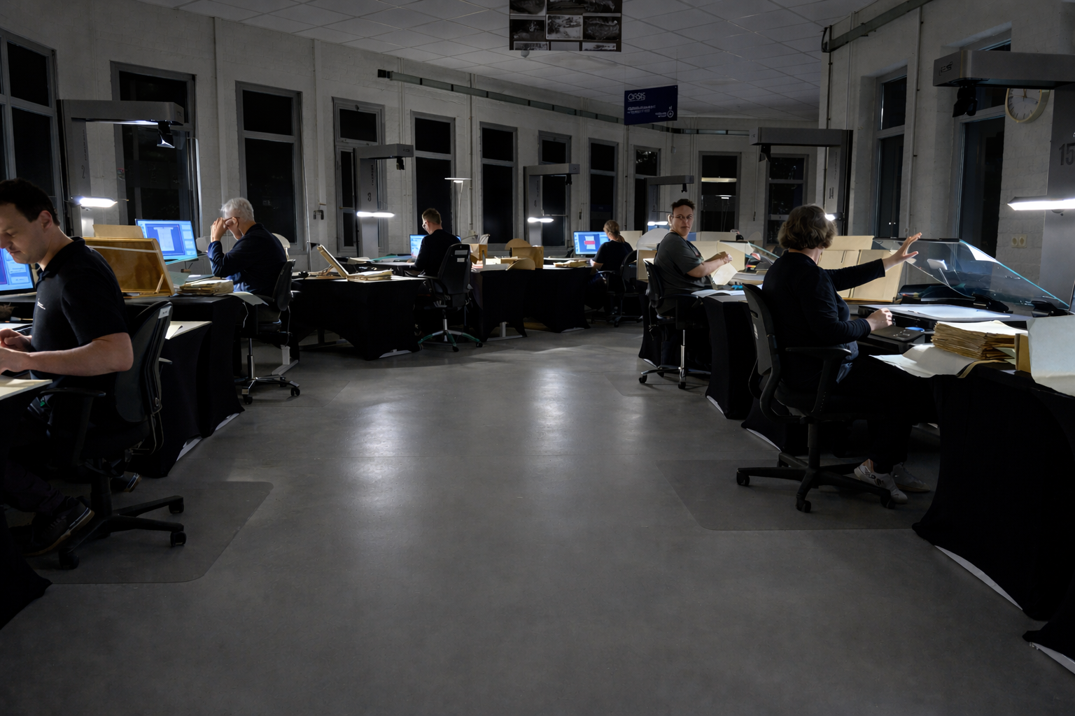 Werkvloer van 2dA met digitalisering en documentverwerking