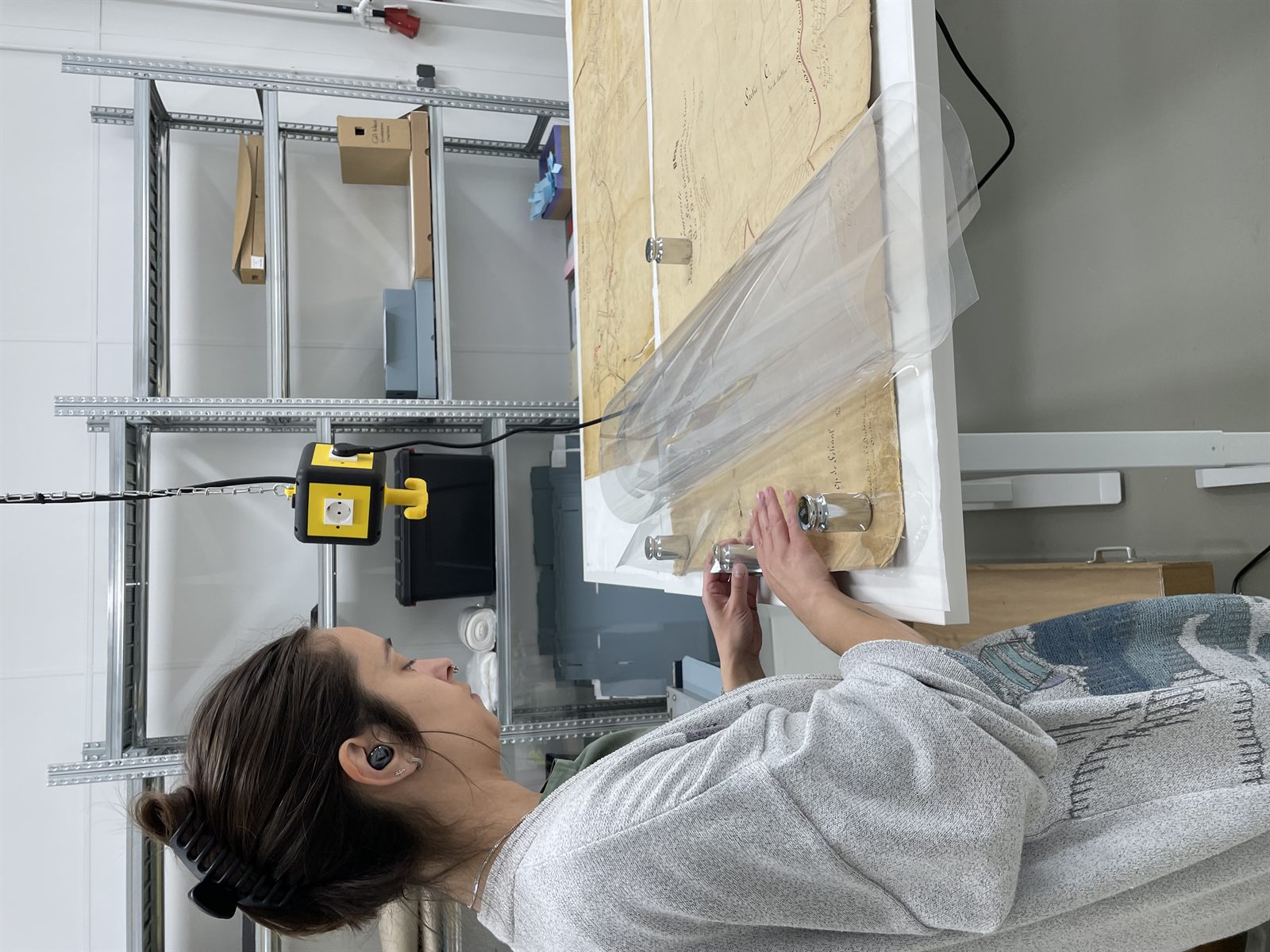 Atelierbeeld van restauratie en conservering bij 2dA